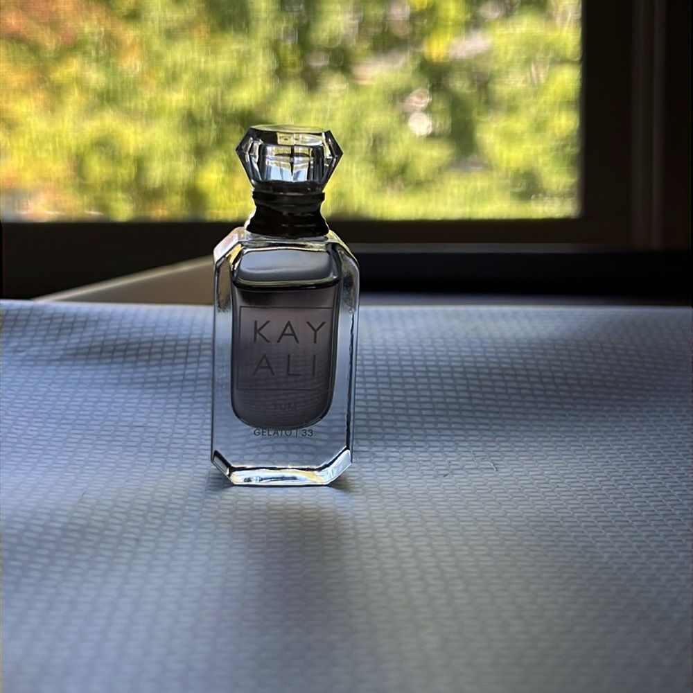 KAYALI YUM PISTACHIO GELATO 33 MINI SIZE 5ML/.17 FL OZ - Picture 2 of 3